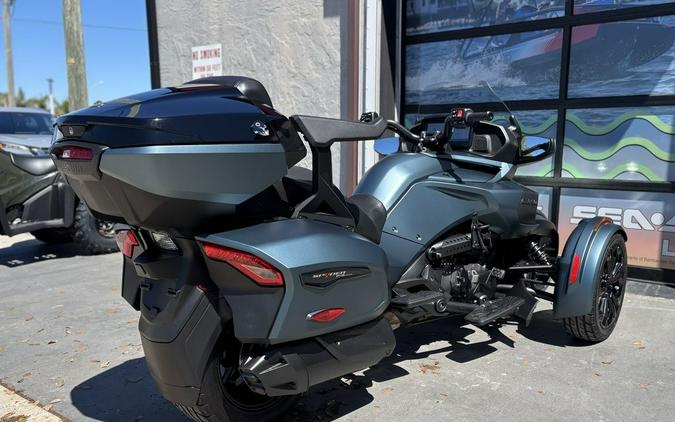 2026 Can-Am® Spyder F3 Limited Dark