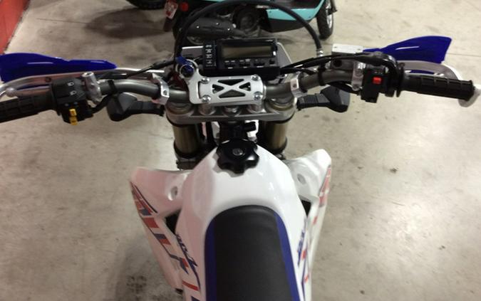 2023 Suzuki DR-Z 400SM