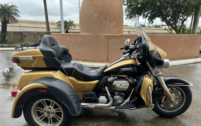 2017 Harley-Davidson FLHTCUTG - Tri Glide Ultra