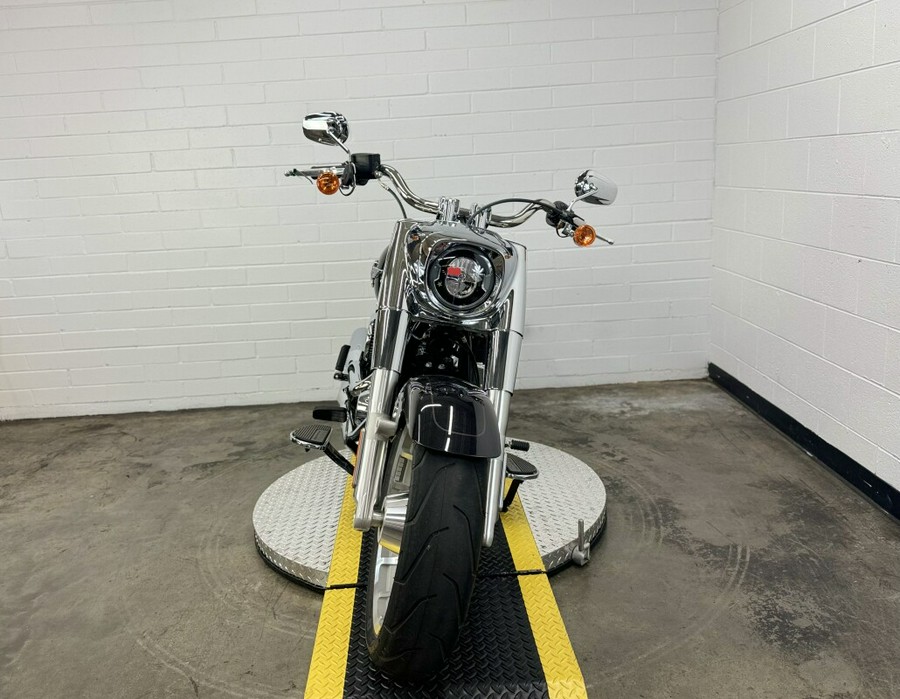 2021 Harley-Davidson Fat Boy 114 BLACK JACK METALLIC W/PINST