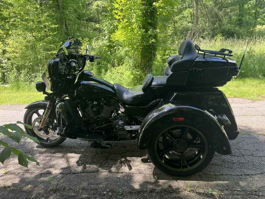 2021 Harley-Davidson® FLHTCUTGSE - CVO™ Tri Glide®