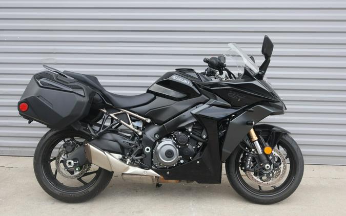 2022 Suzuki GSX-S1000GT+
