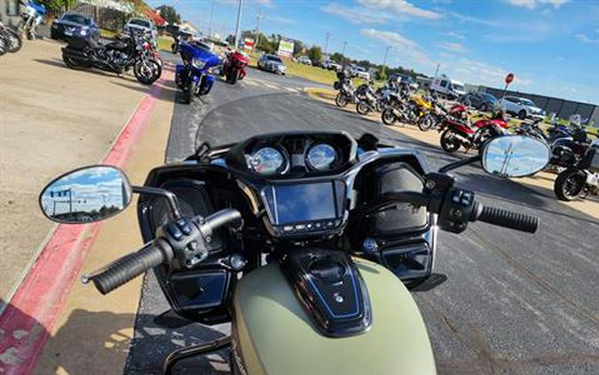 2025 Indian Motorcycle Challenger® Dark Horse® 112