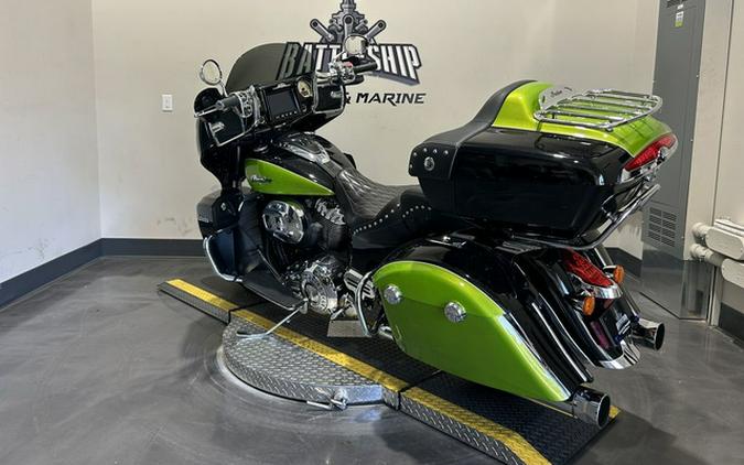 2017 Indian Roadmaster Icon Thunder Black & Snakeskin Green
