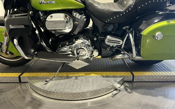 2017 Indian Roadmaster Icon Thunder Black & Snakeskin Green