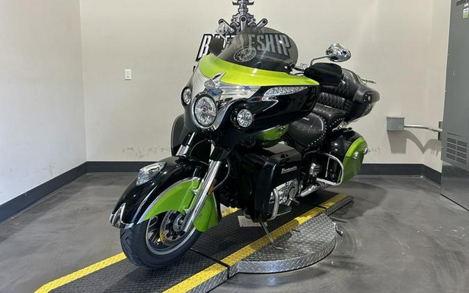 2017 Indian Roadmaster Icon Thunder Black & Snakeskin Green