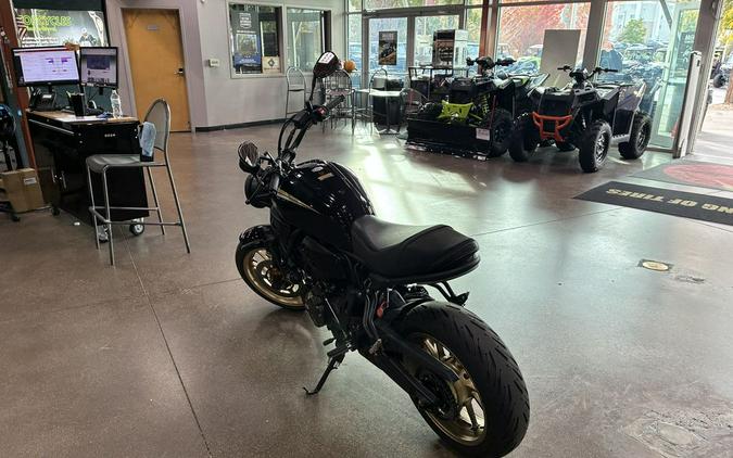 2025 Yamaha XSR700