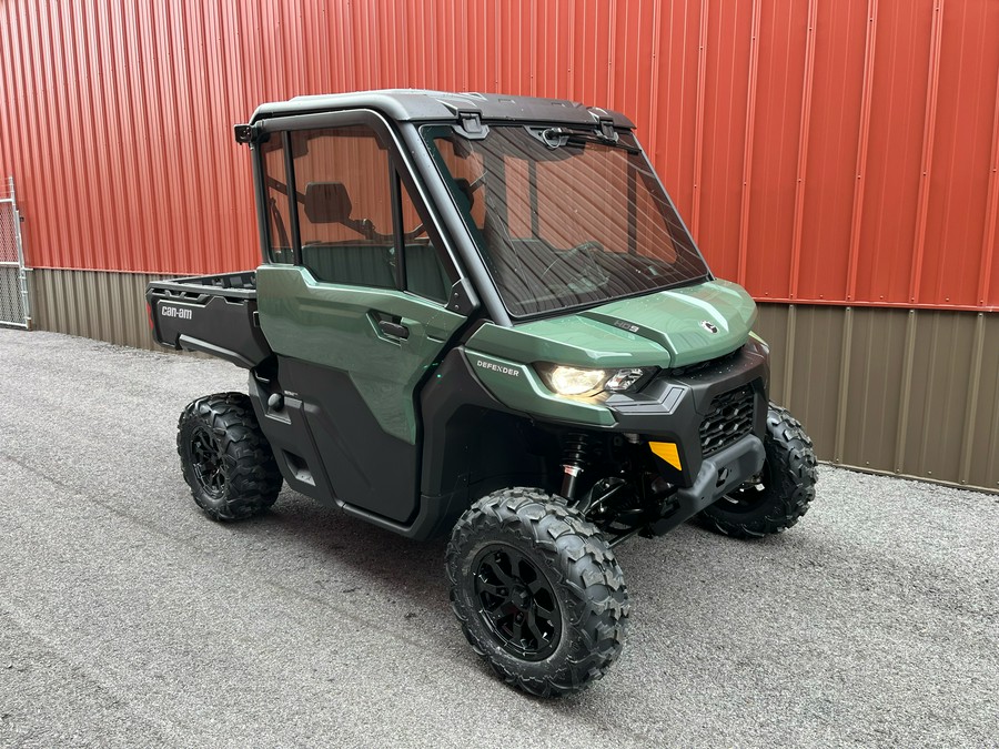 2024 Can-Am Defender DPS CAB HD9