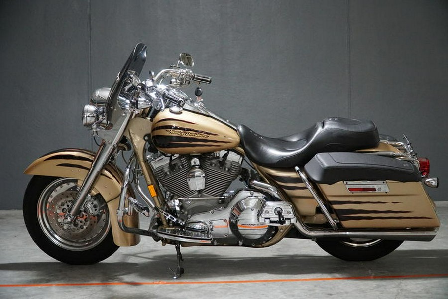 2003 Harley-Davidson® FLHRSE - Road King®