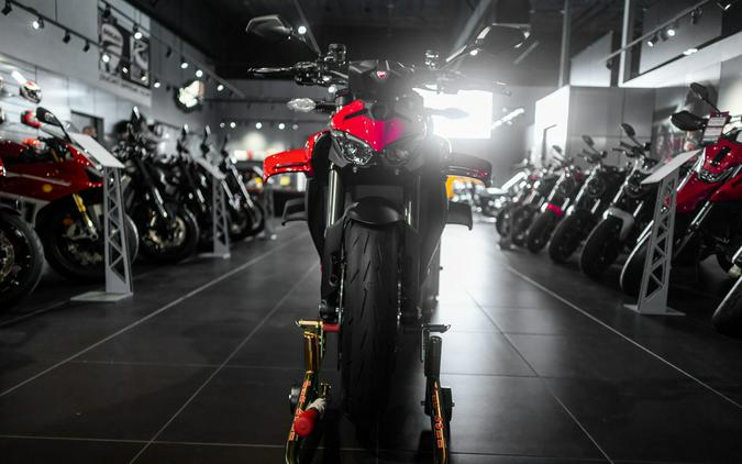 2027 Ducati STREETFIGHTER V4S