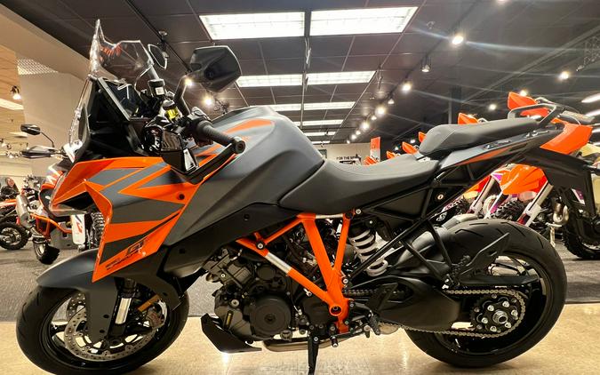 2024 KTM 1290 Super Duke GT