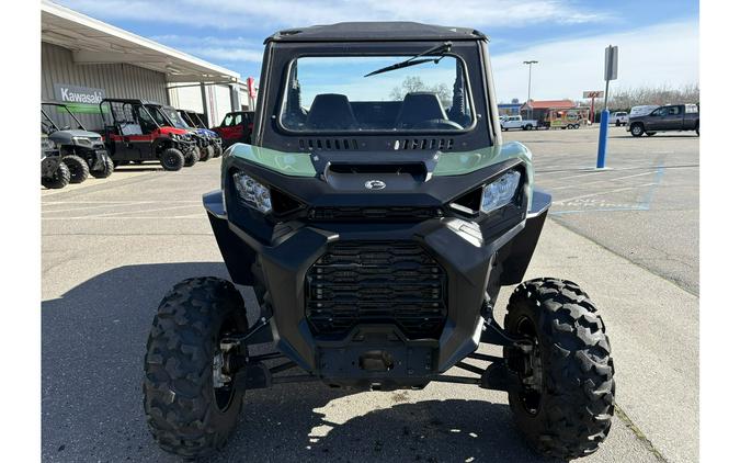 2022 Can-Am Commander DPS 700