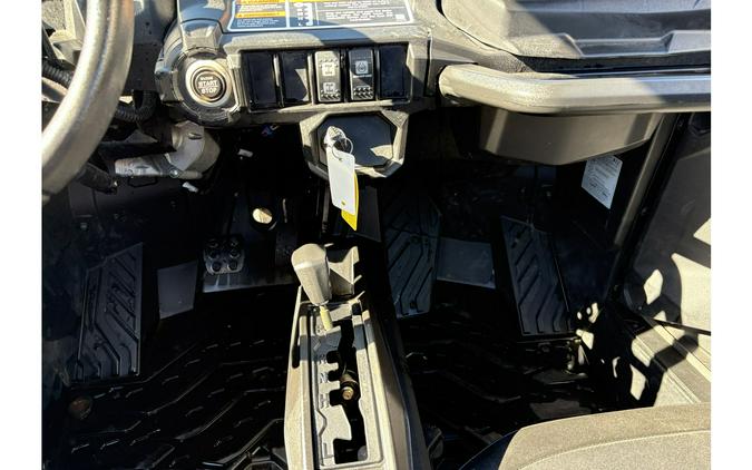 2022 Can-Am Commander DPS 700