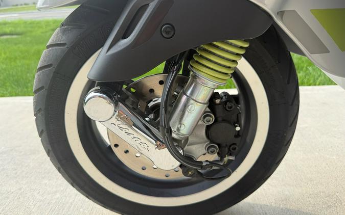 2025 Vespa Primavera 50 Tech