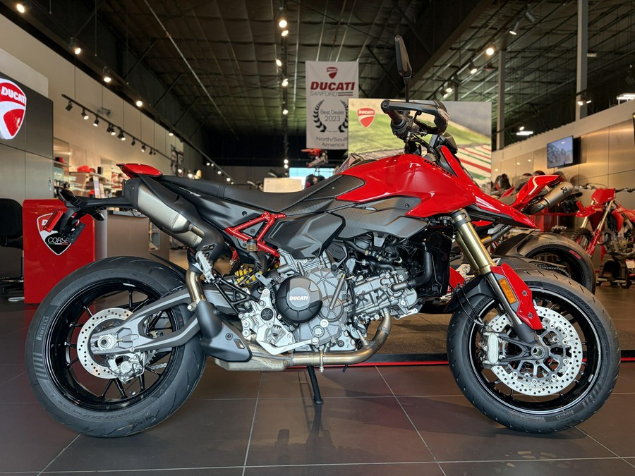 2027 Ducati HYPERMOTARD V2