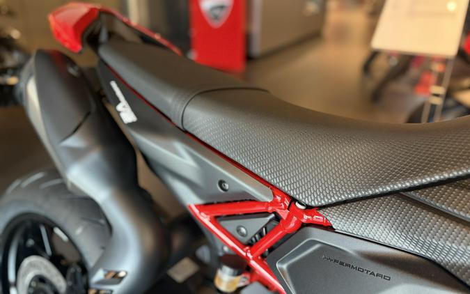 2027 Ducati HYPERMOTARD V2