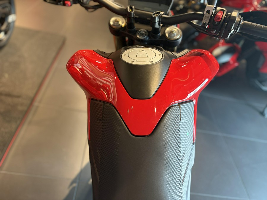 2027 Ducati HYPERMOTARD V2