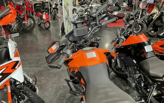 2023 KTM Adventure 390