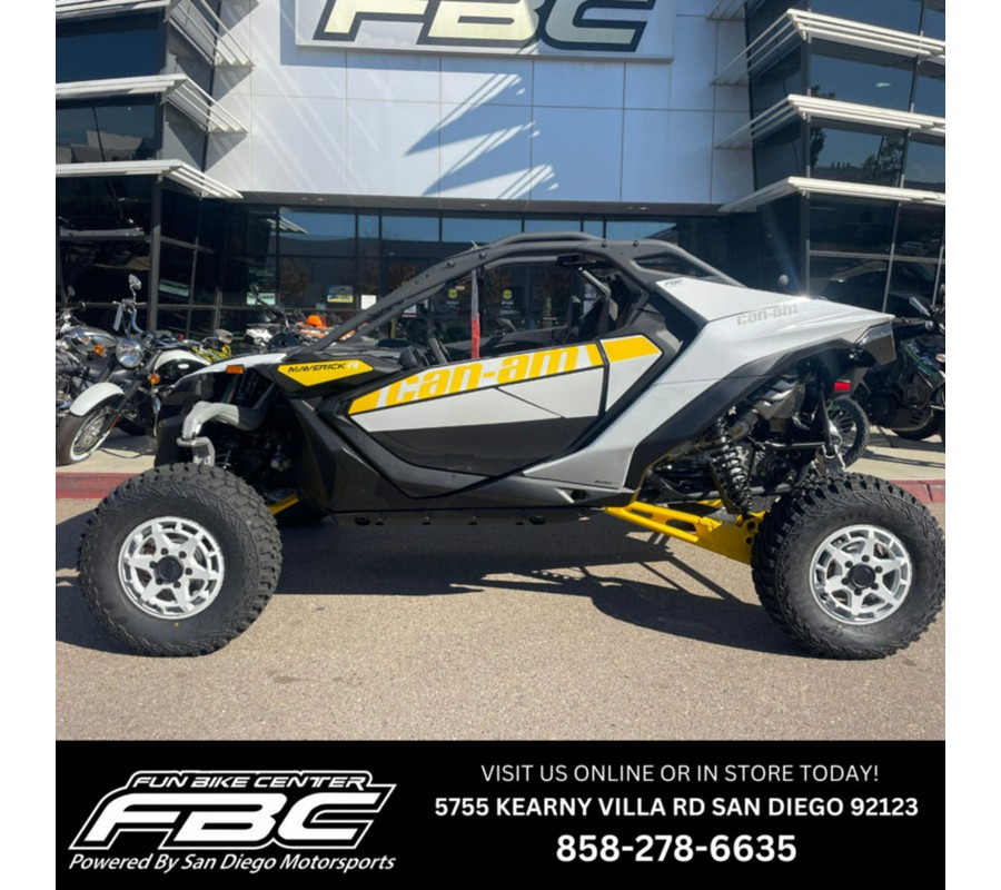 2024 Can-Am™ Maverick R Base