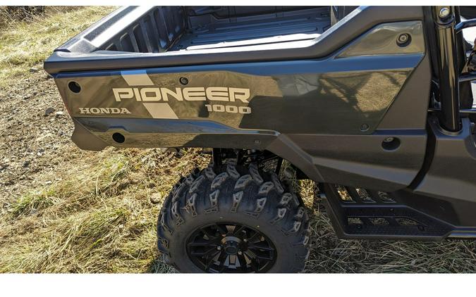 2024 Honda Pioneer 1000 Deluxe