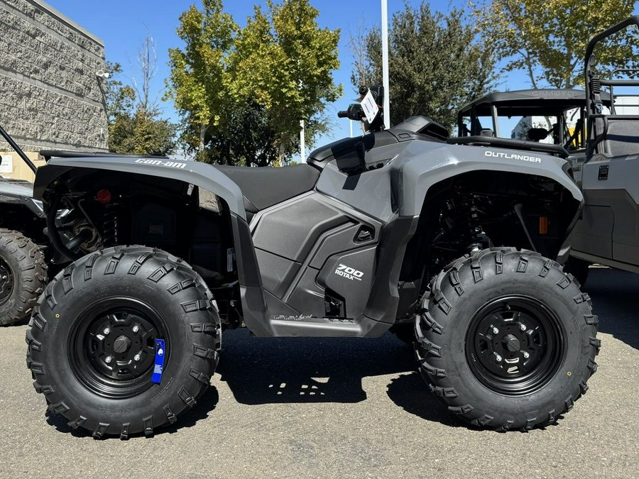2026 Can-Am® Outlander DPS 700