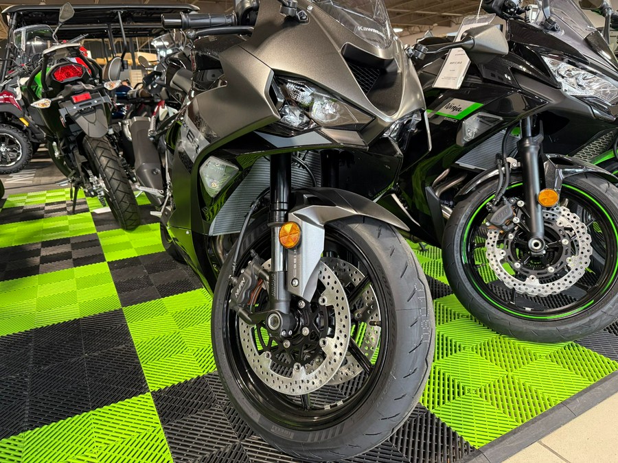 2026 Kawasaki NINJA ZX-6R ABS