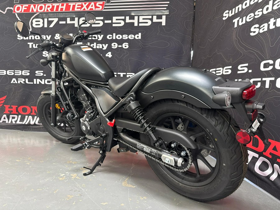 2026 Honda Rebel 300 E-Clutch