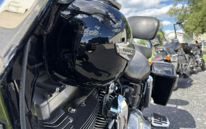 2012 Harley-Davidson® FLD - Dyna® Switchback™