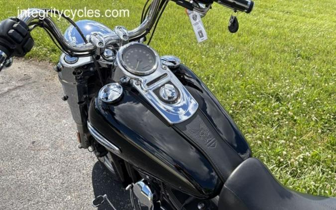 2012 Harley-Davidson® FLD - Dyna® Switchback™