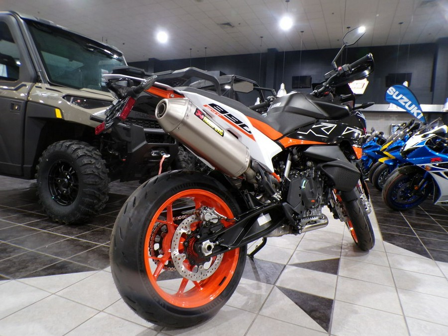 2024 KTM 890 SMT