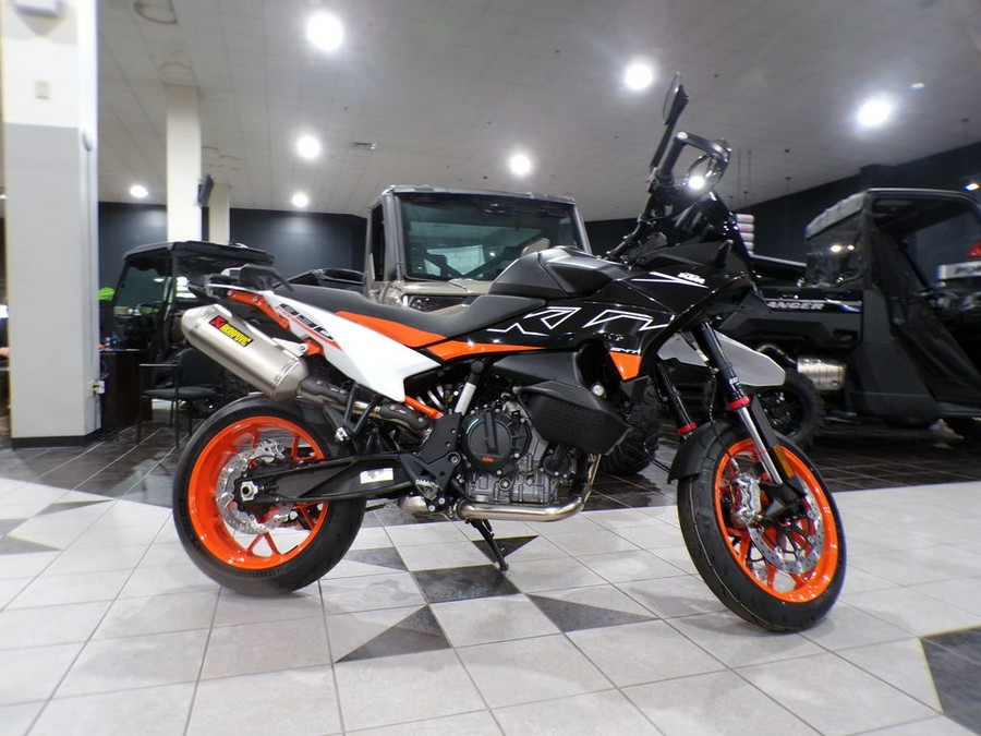 2024 KTM 890 SMT