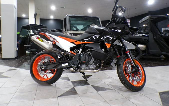 2024 KTM 890 SMT