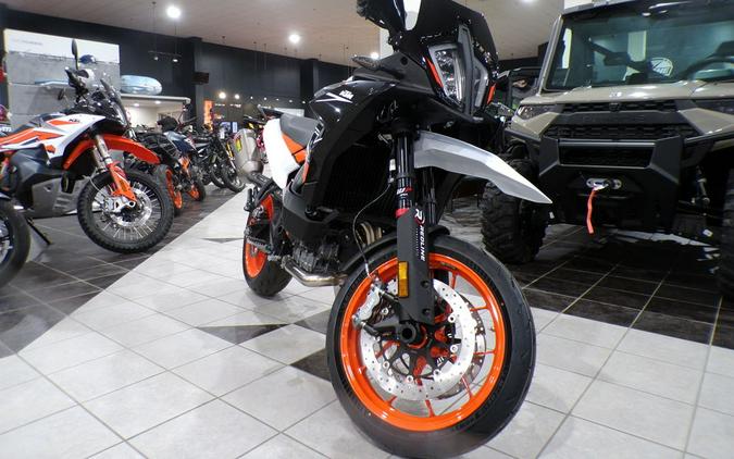 2024 KTM 890 SMT