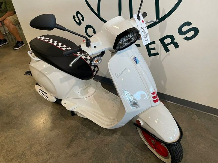 2023 Vespa Sprint 50 "City Beat"