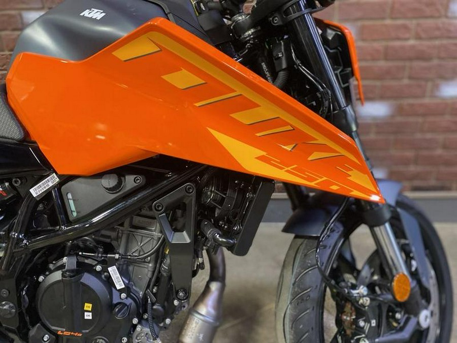 2024 KTM 250 Duke