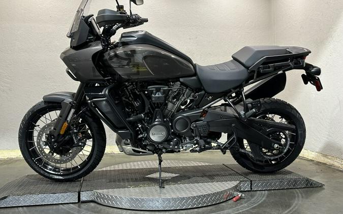 2023 Harley-Davidson Pan America™ 1250 Special GRAY HAZE