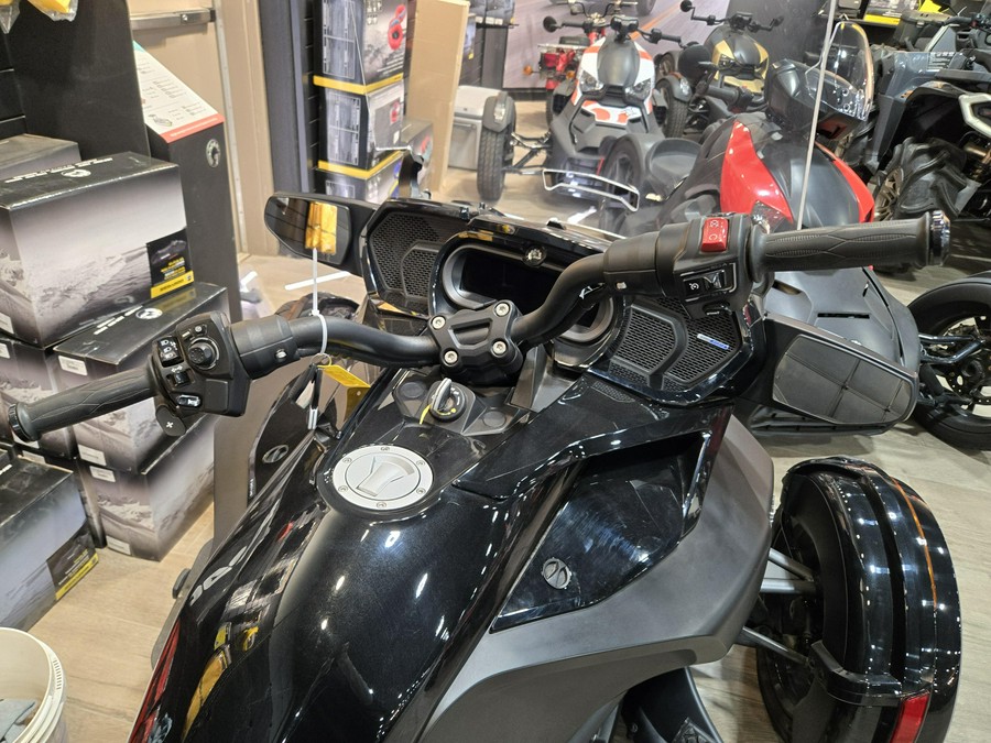 2018 CAN-AM SPYDER F3T