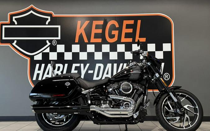 2021 Harley-Davidson® Sport Glide® Vivid Black Deluxe