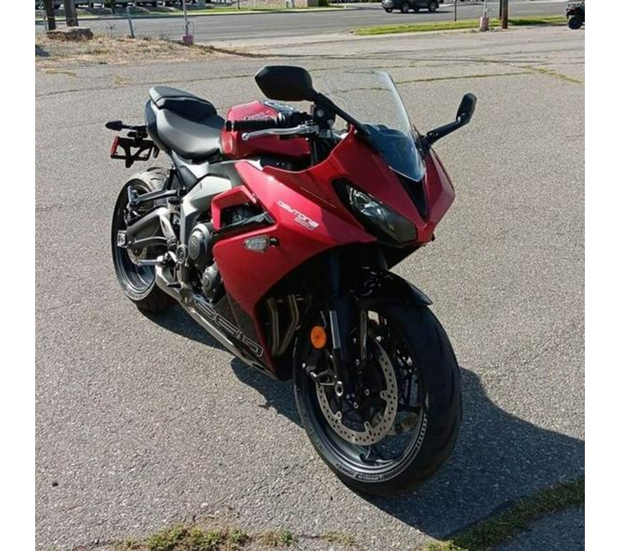 2025 Triumph Daytona 660 Carnival Red/Sapphire Black