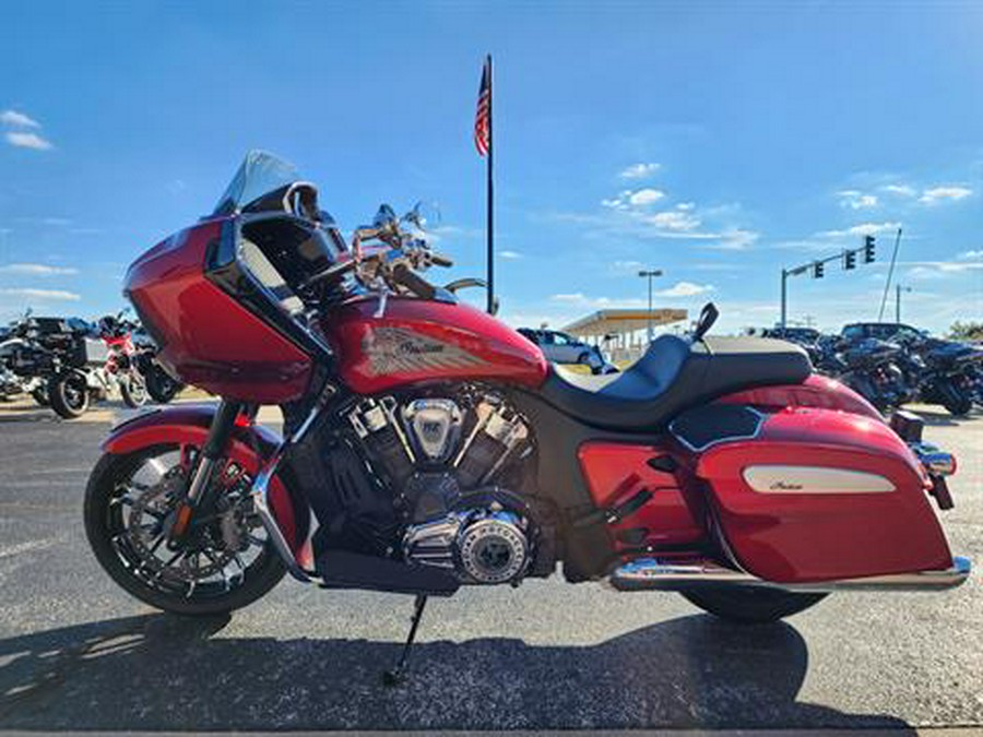 2025 Indian Motorcycle Challenger® Limited 112