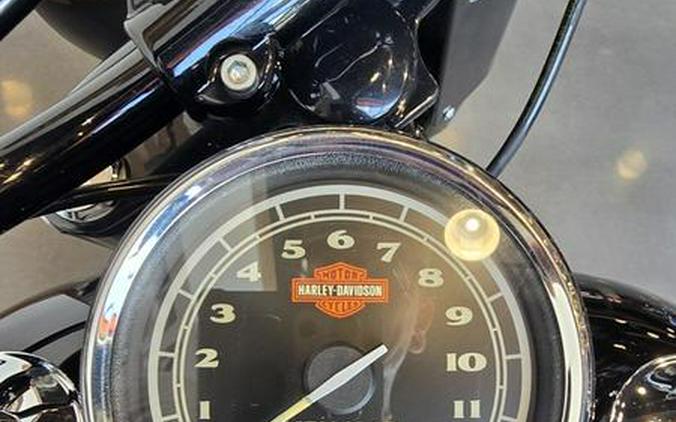 2017 Harley-Davidson® FLSS - Softail® Slim® S