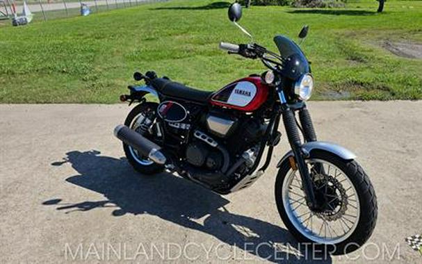 2017 Yamaha SCR950