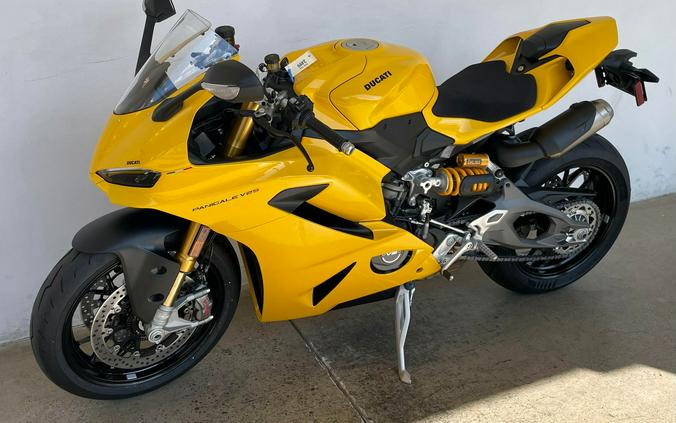 2027 Ducati PANIGALE V2S