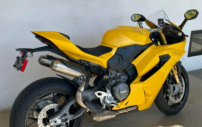 2027 Ducati PANIGALE V2S