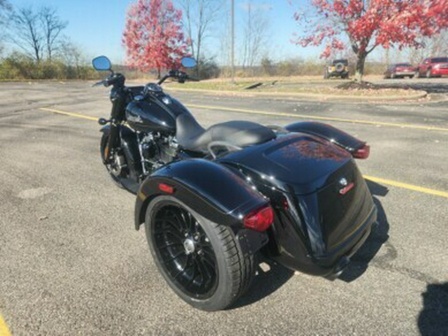 2024 Harley-Davidson Freewheeler FLRT VIVID BLACK W/ PINSTRIPE