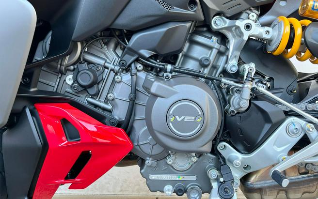 2027 Ducati STREETFIGHTER V2S