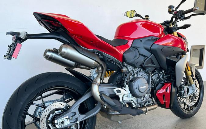 2027 Ducati STREETFIGHTER V2S