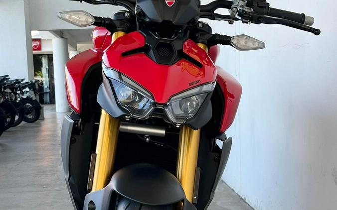 2027 Ducati STREETFIGHTER V2S