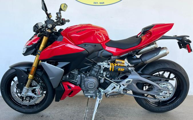 2027 Ducati STREETFIGHTER V2S