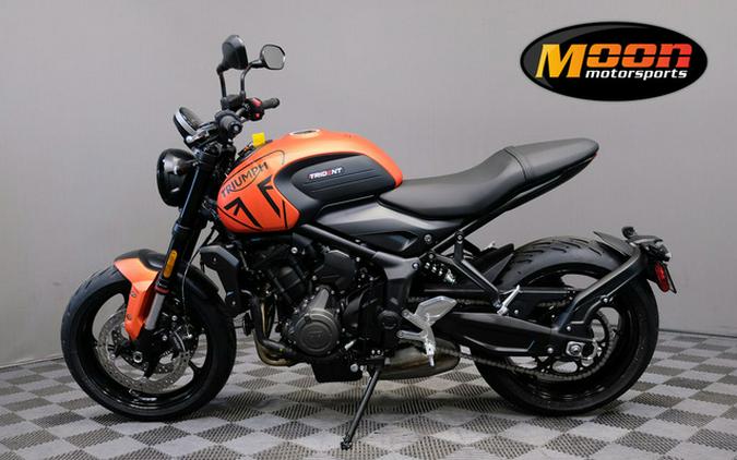 2023 Triumph Trident 660 Matte Baja Orange / Matte Storm Grey